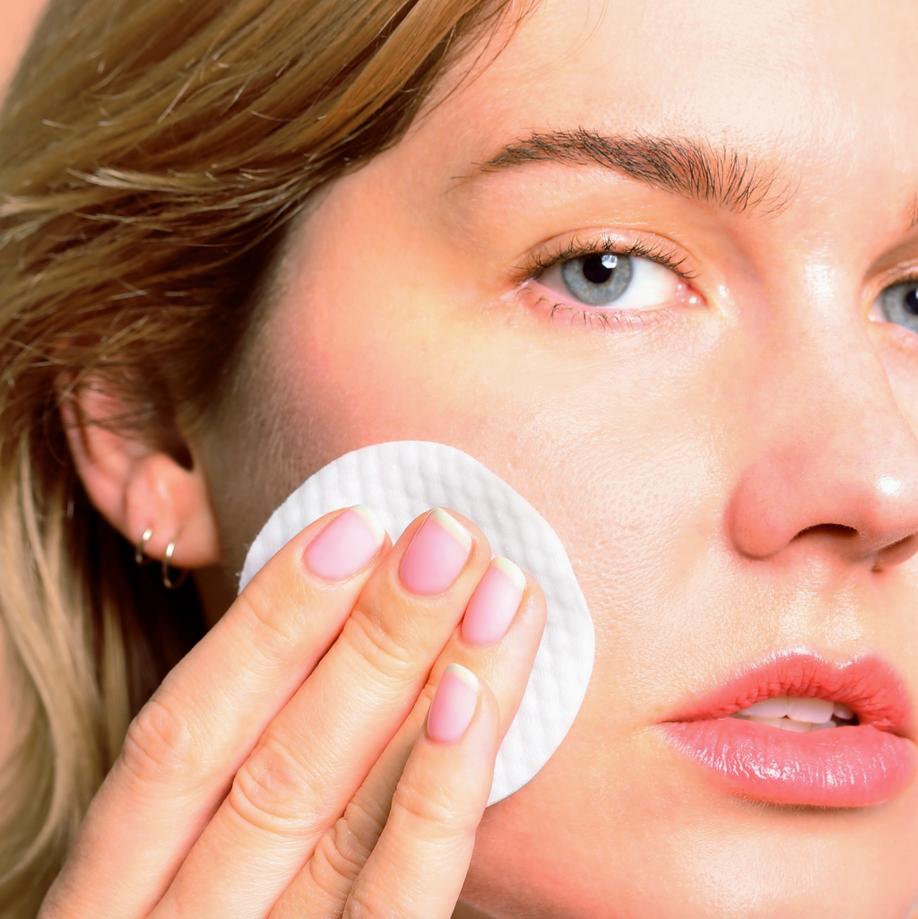 Love + Light Brightening Toner Pads - 60 Count